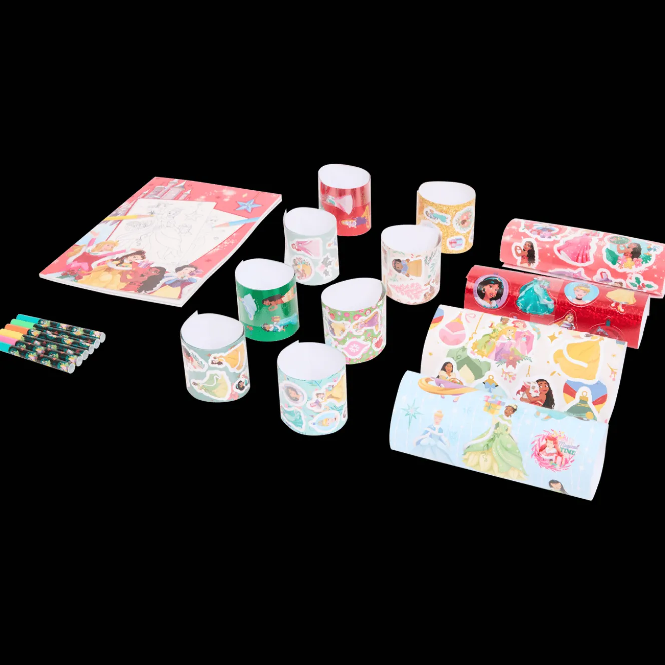 Action Basteln<Disney Weihnachtsmalbuch mit Stickern