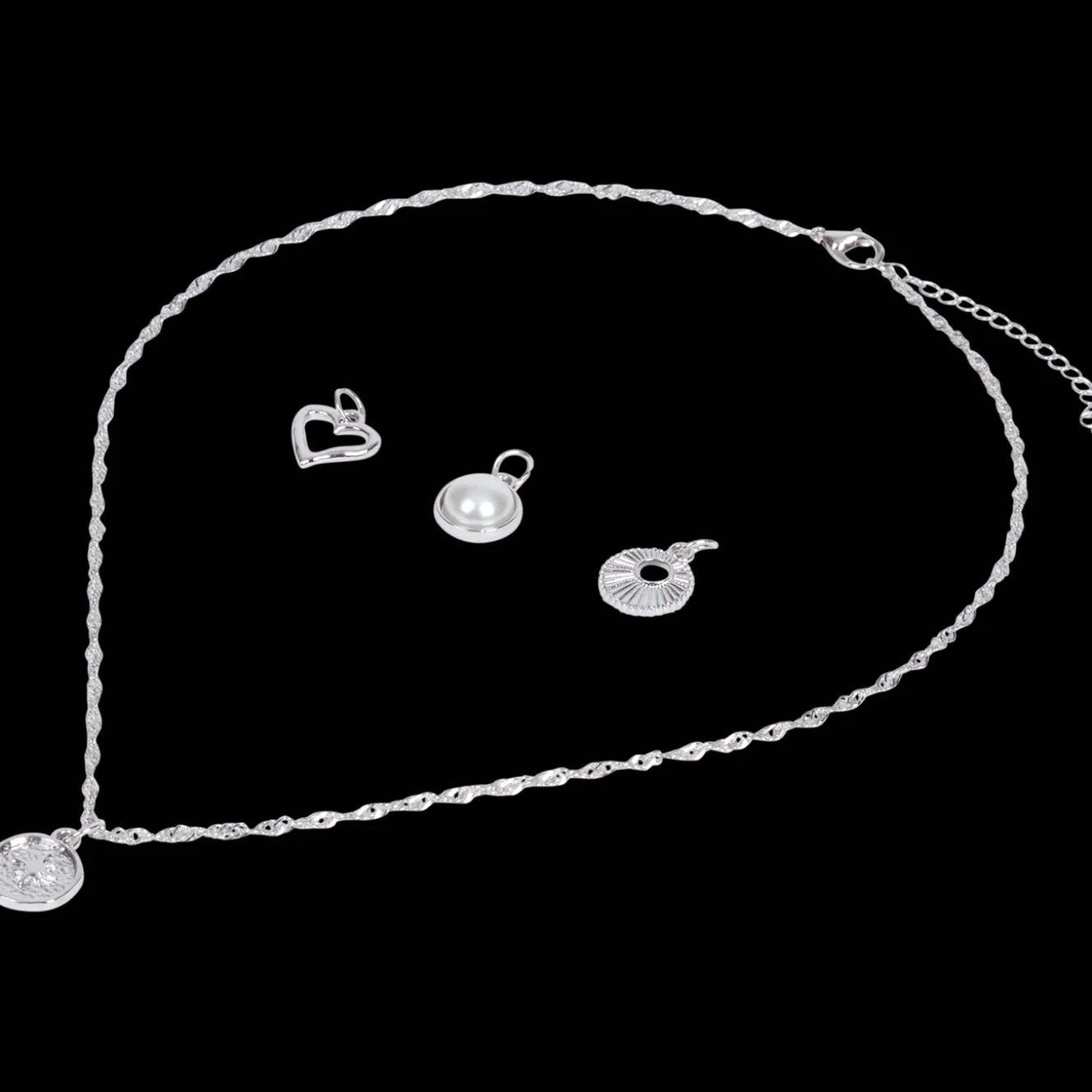 Action Uhren & Schmuck<Halskette mit austauschbaren Anhängern